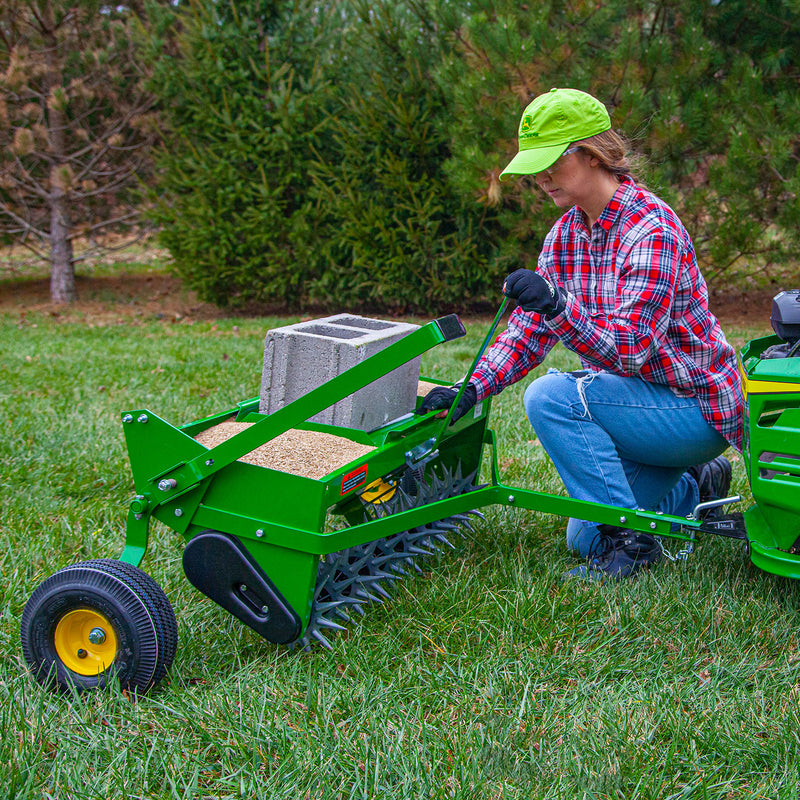 John Deere 2-in-1 Aerator Spreader with Weight Tray | LPAS40JD/AS-400JD