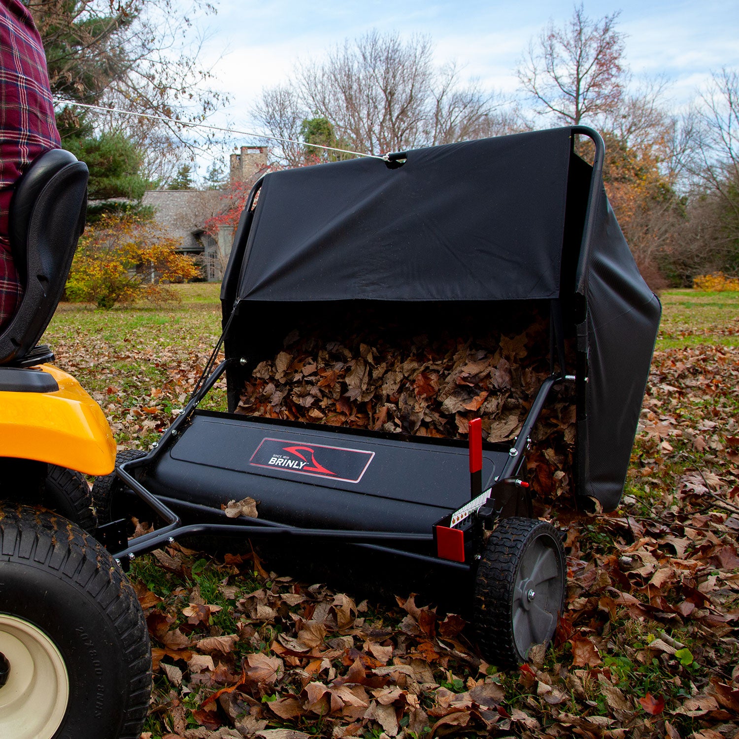 サイトマスター セプター Smoke GY LB/SM 42″ Lawn Sweeper in Hammered Gunmetal | LS2-42BH-S - Brinly Parts