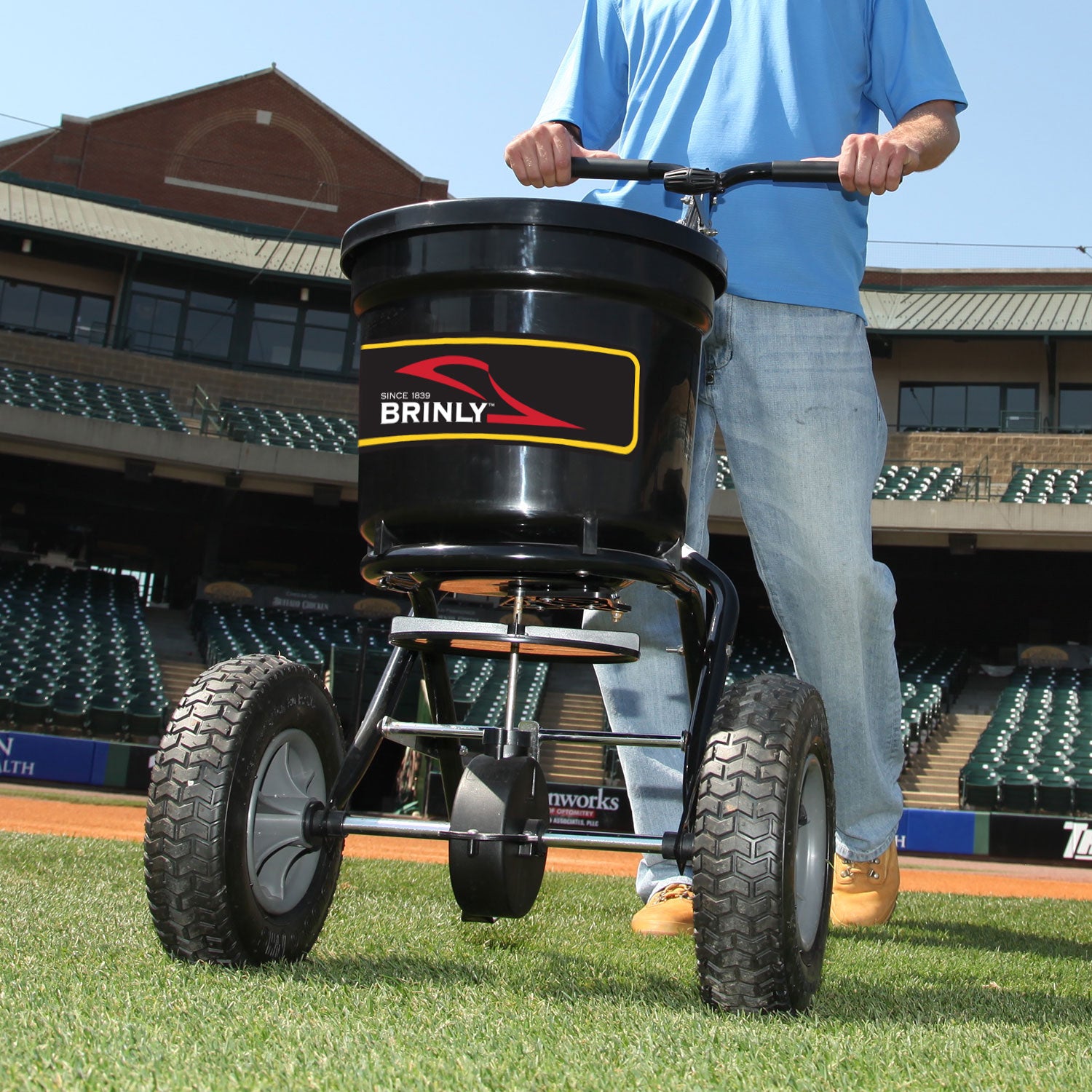 50 LB. Push Spreader with Side Deflector & Hopper Cover | P20