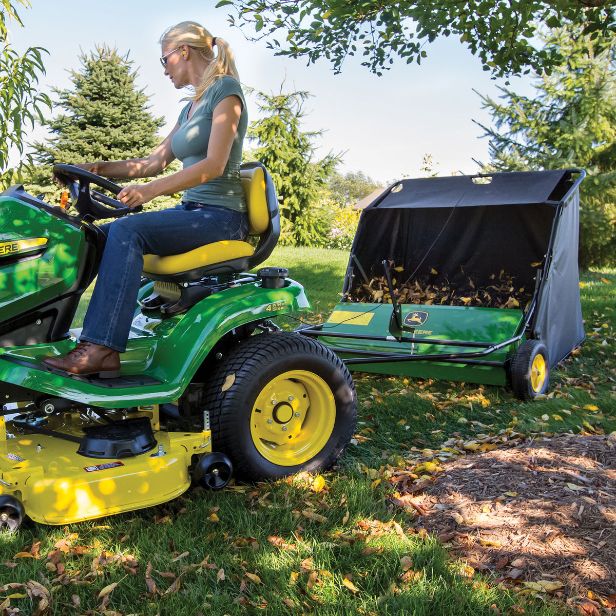 John Deere 42' Tow-Behind Lawn Sweeper | LPSTS-42JD / STS-42JD